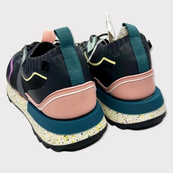 Zara Kids Multi-Pieced Sock style Sneakers. EU32. US1 - Picture 4 of 9